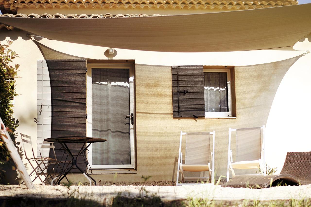 A Travers Champs Puyvert Exterior photo